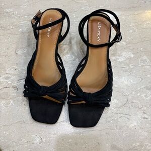 Lisa Vicky Black Strappy Sandals